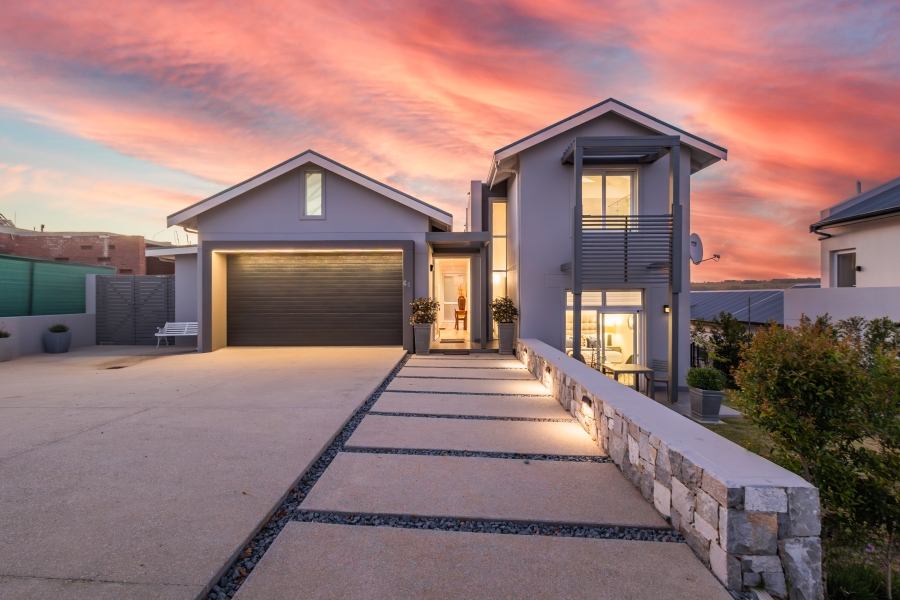 3 Bedroom Property for Sale in Baron View Western Cape